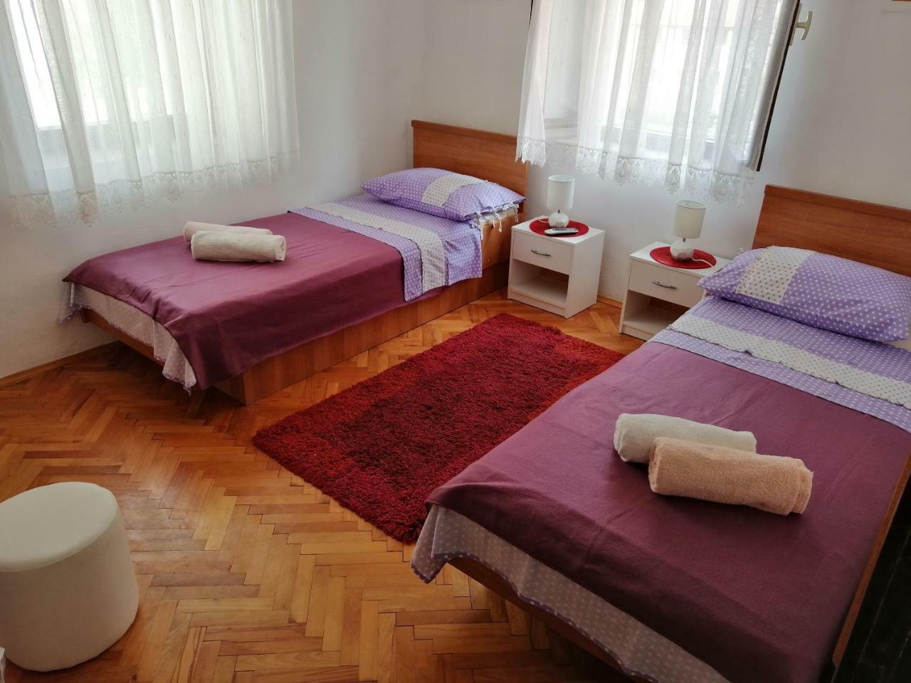 Вилла House Lotties Стари Град Номер фото